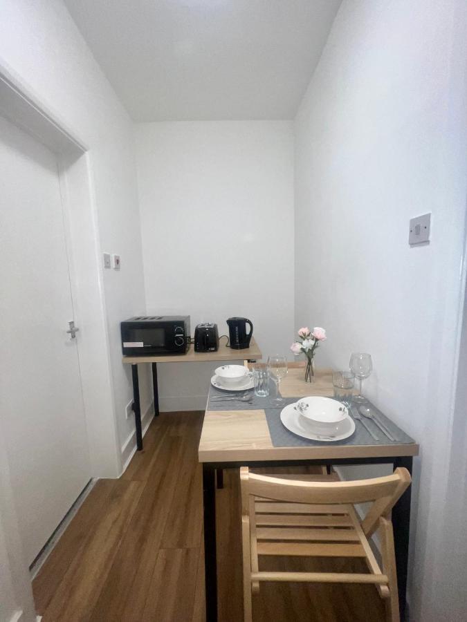 Leisure Studio Flat In Golders Green Londra Dış mekan fotoğraf