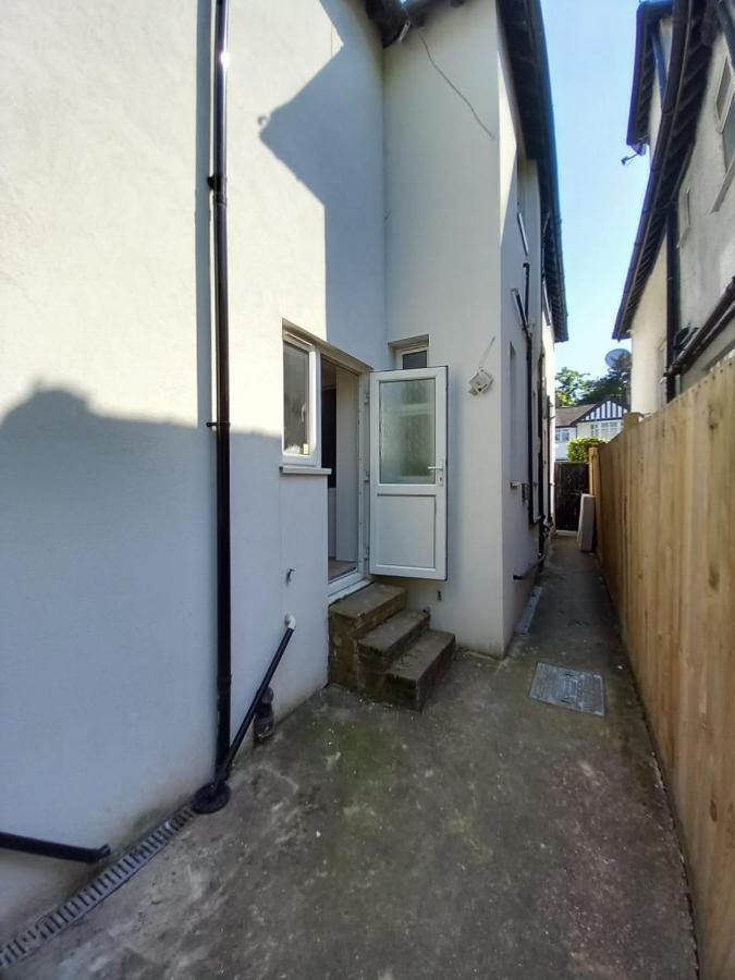 Leisure Studio Flat In Golders Green Londra Dış mekan fotoğraf