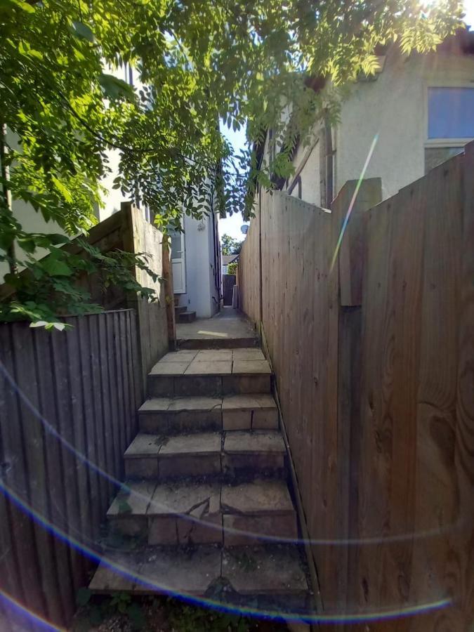 Leisure Studio Flat In Golders Green Londra Dış mekan fotoğraf